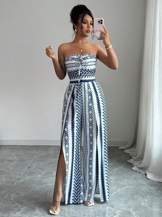 📢📢50 % RABAT !! ⏰Geometrisk jumpsuit med halterneck og slids i siden – Unikt mønster og elastisk ryg – Alsidig, perfekt til sommerfester eller som ferietøj ✨
