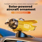 🎁2025 Begrænset tidsudsalg - 50 % RABAT🔥Solcelledrevet bilpynt i form af et fly