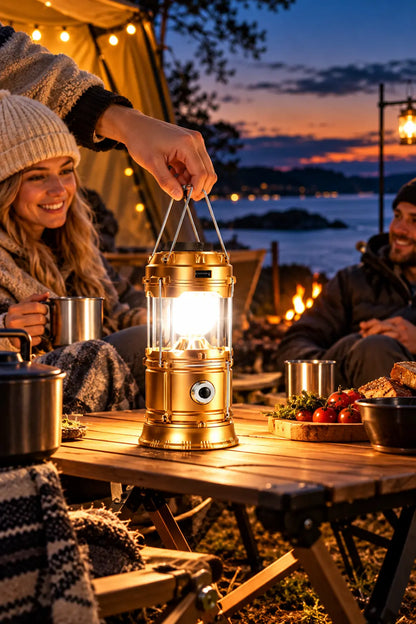 🏕️ KØB 2 – FÅ 1 GRATIS! Lanterne, lommelygte og powerbank – 3-i-1 campinglygte med solceller og IPX4