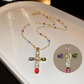 ✨ Køb 1, få 1 gratis! 💎 Farverigt halskæde med kryds i rhinestones – Blændende flerfarvet og justerbar kæde – Letvægts-statement-smykke 🌈